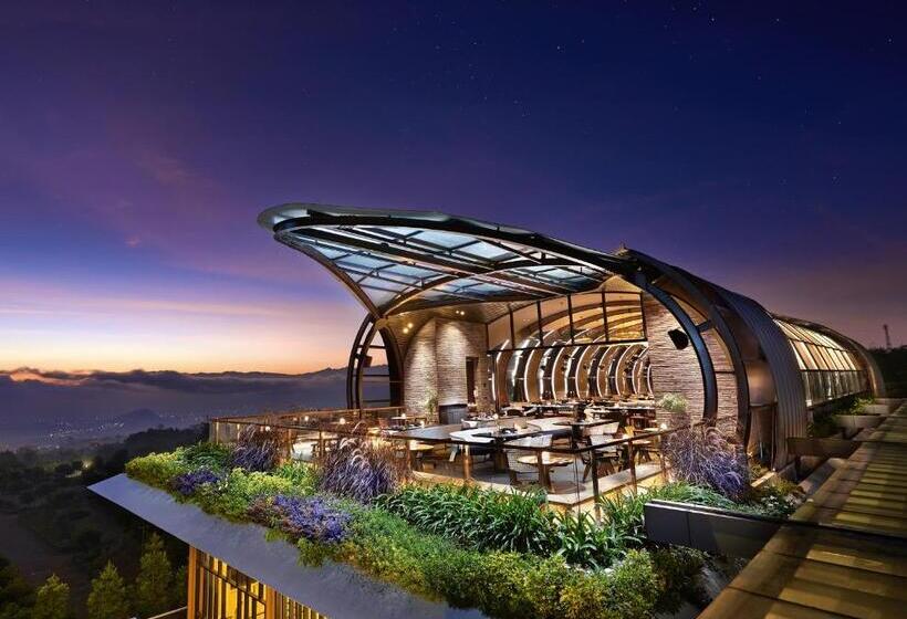 Golden Tulip Holland Resort Batu