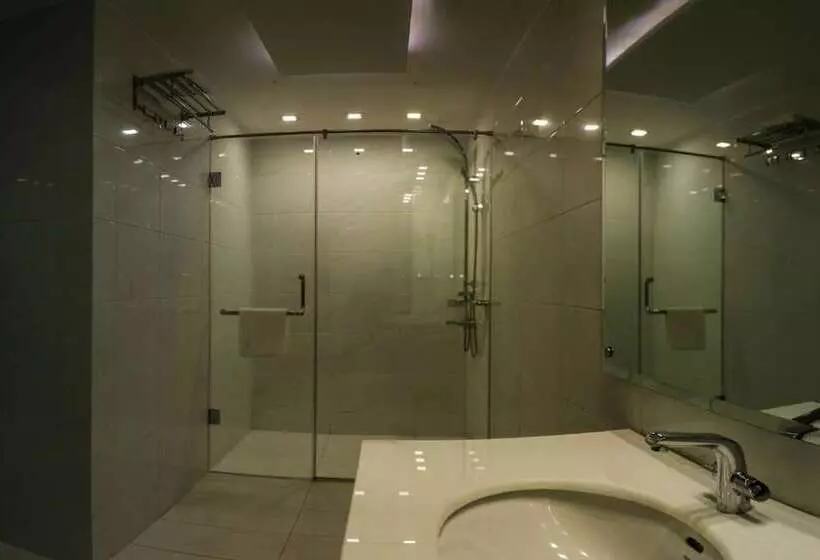 هتل 5th Avenue