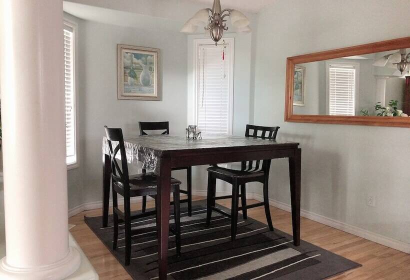 Szálloda Central Edmonton Private Rooms