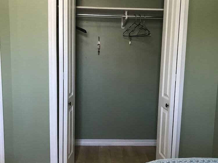 Szálloda Central Edmonton Private Rooms