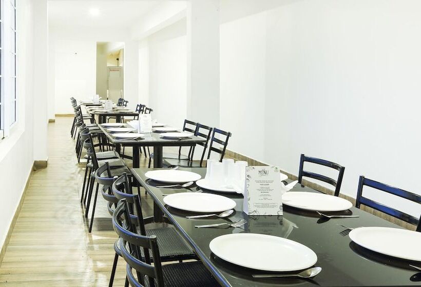 Hotell Treebo Skydale Inn & Suites With Mountain View