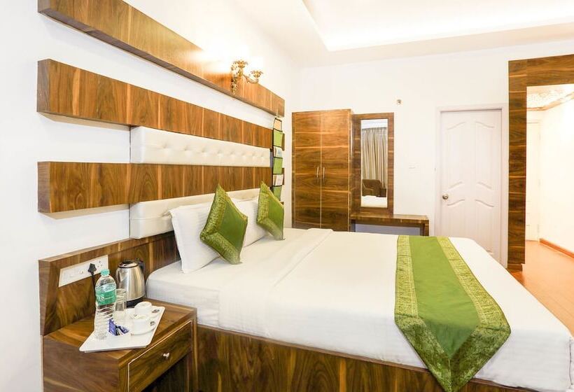 Hotell Treebo Skydale Inn & Suites With Mountain View