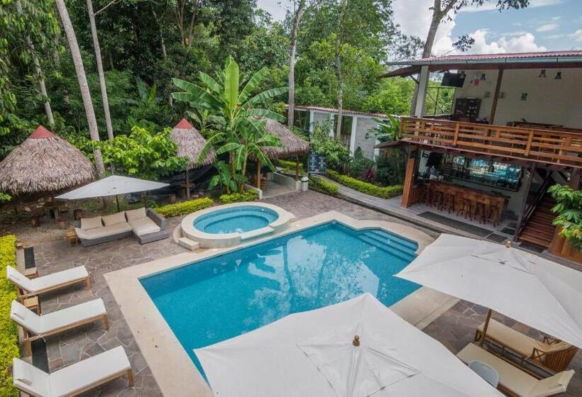 ユースホステル La Floresta Tarapoto Hostal