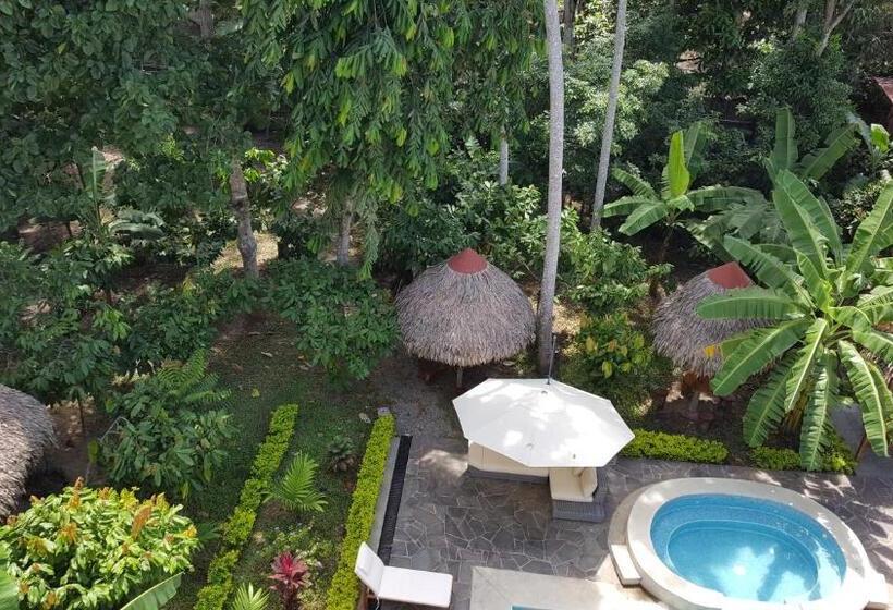 ユースホステル La Floresta Tarapoto Hostal