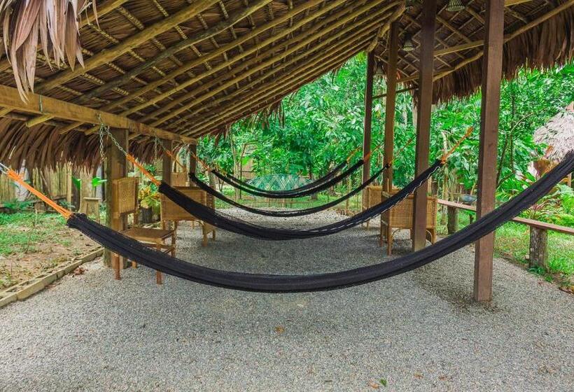 ユースホステル La Floresta Tarapoto Hostal