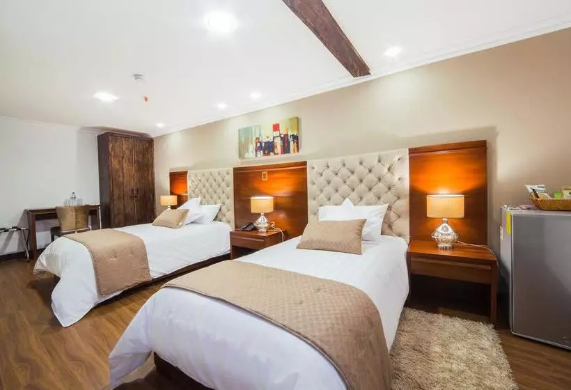 Felicia Hotel & Suites
