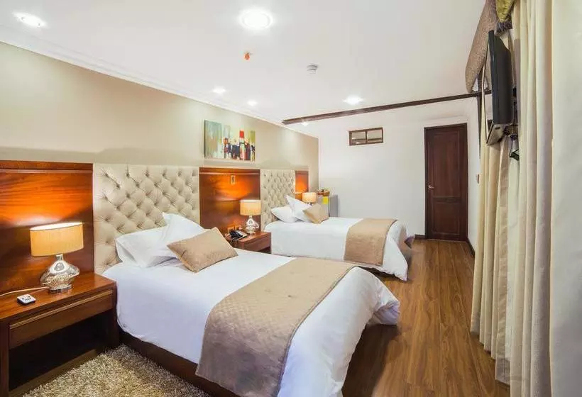 Felicia Hotel & Suites