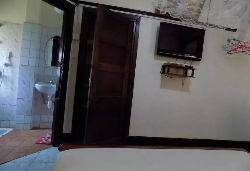 هتل Hoima Resort