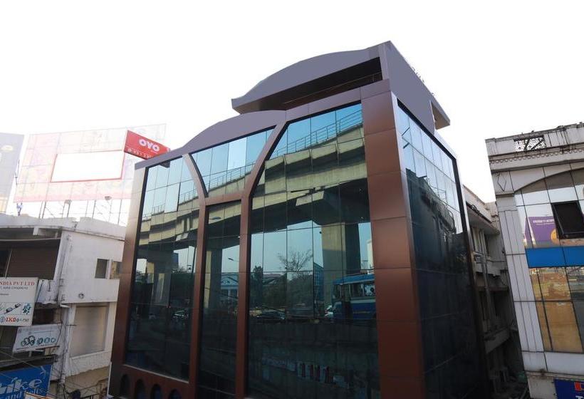 ホテル Oyo Rooms Near North Railway Station Overbridge