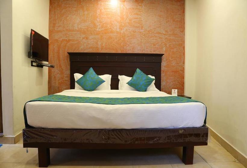 ホテル Oyo Rooms Near North Railway Station Overbridge