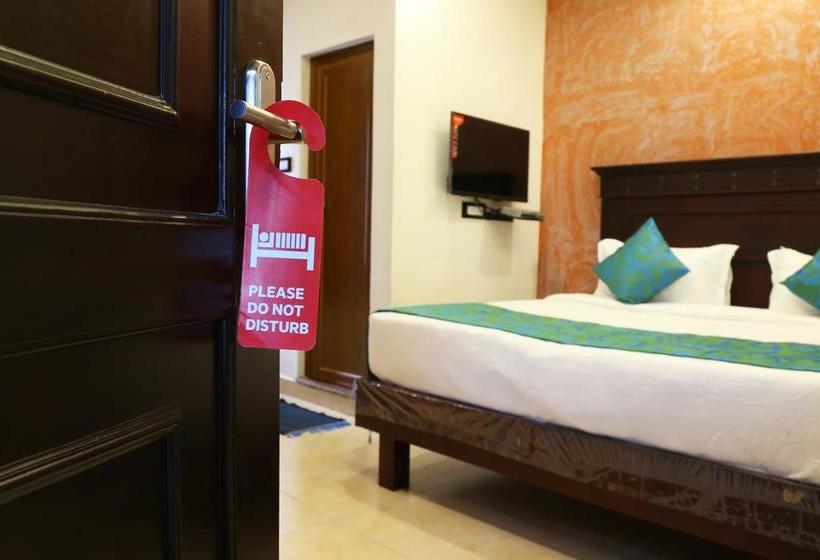 ホテル Oyo Rooms Near North Railway Station Overbridge