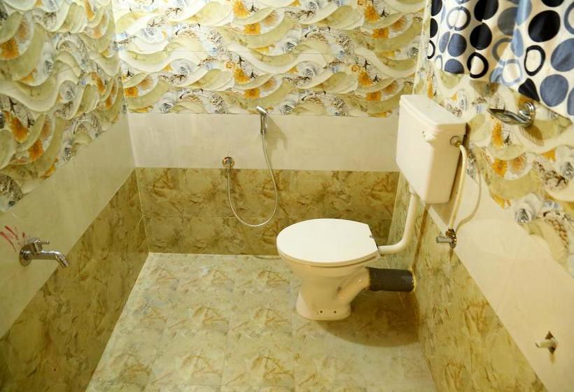 ホテル Oyo Rooms Near North Railway Station Overbridge