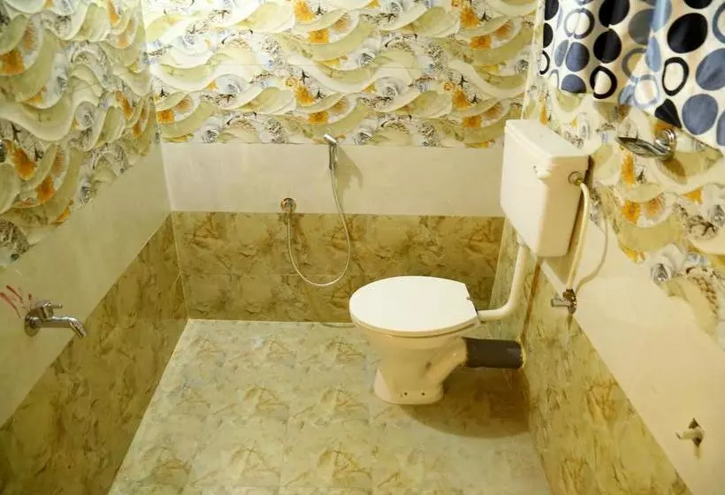 ホテル Oyo Rooms Near North Railway Station Overbridge