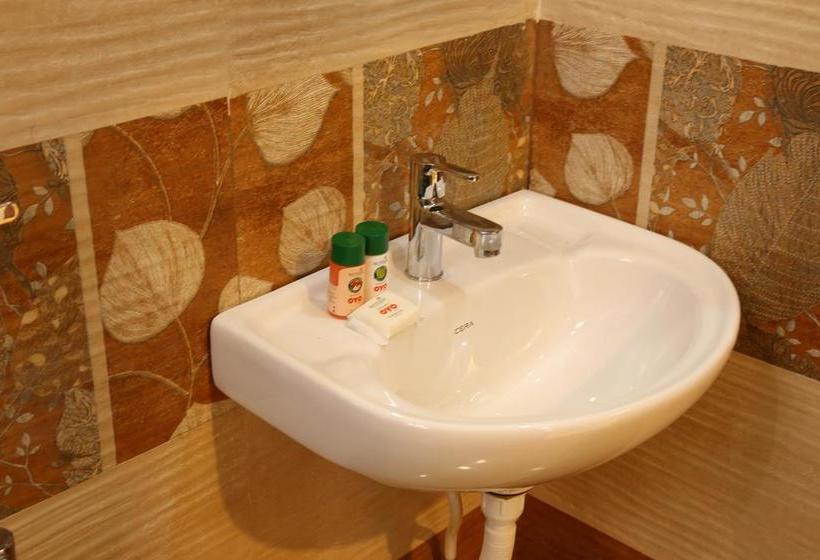 ホテル Oyo Rooms Near North Railway Station Overbridge