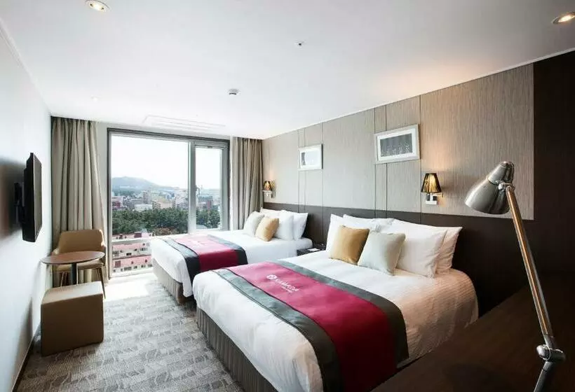 Hotel Ramada By Wyndham Jeju City Hall - Ciudad de Jeju