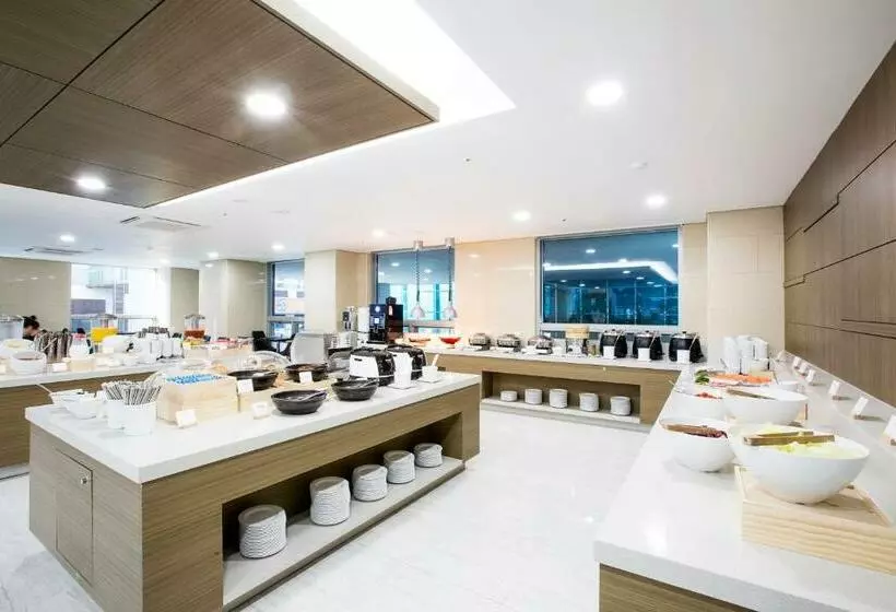 Hotelli Ramada By Wyndham Jeju City Hall