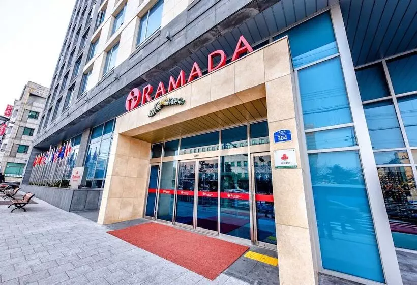 Hotelli Ramada By Wyndham Jeju City Hall
