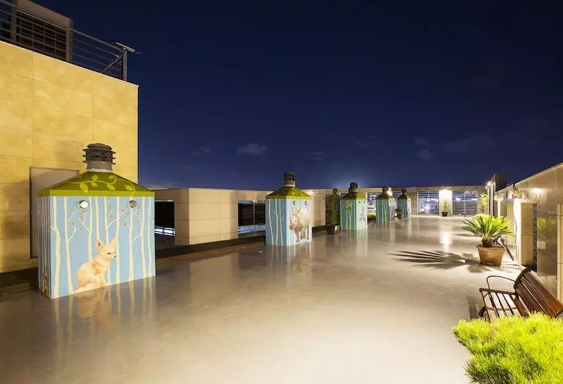 Hotelli Ramada By Wyndham Jeju City Hall