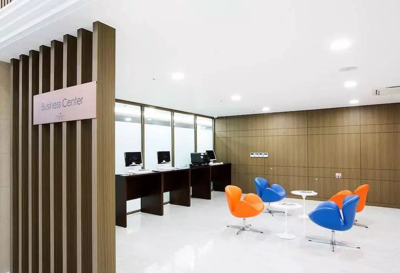 Hotelli Ramada By Wyndham Jeju City Hall