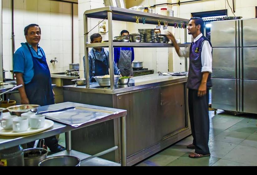 Отель Sai Prasad