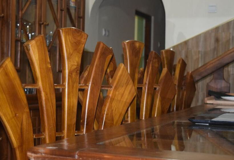 فندق Southern View Holiday Resort