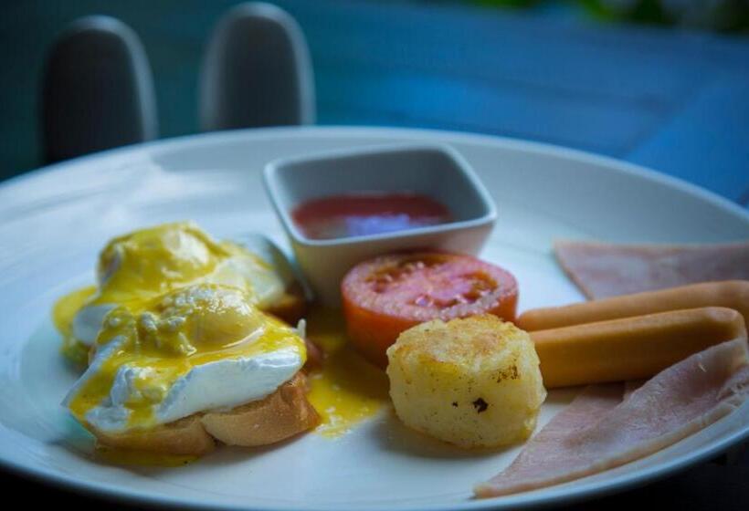 Отель The Tito Suite Residence