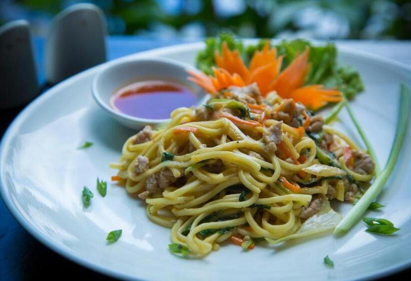 Отель The Tito Suite Residence