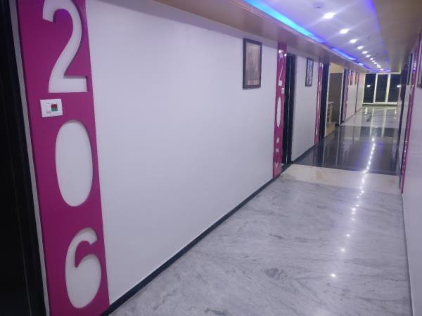 تختخواب و صبحانه Kk Residency