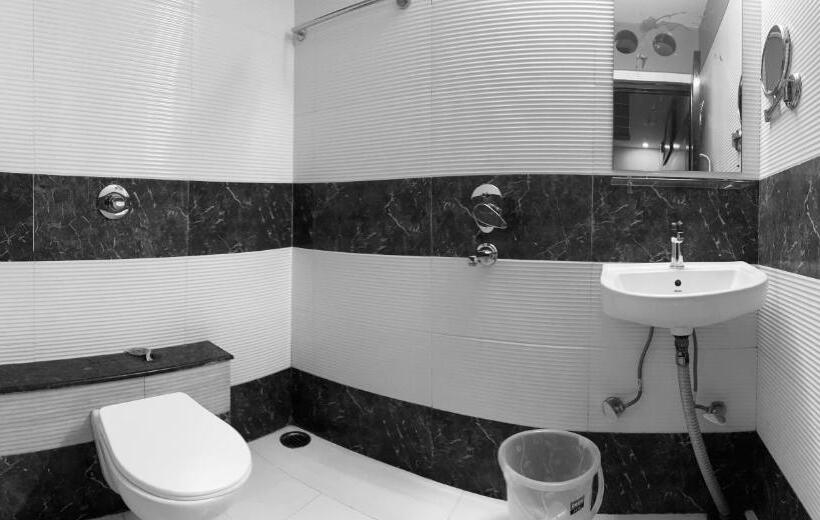 تختخواب و صبحانه Kk Residency