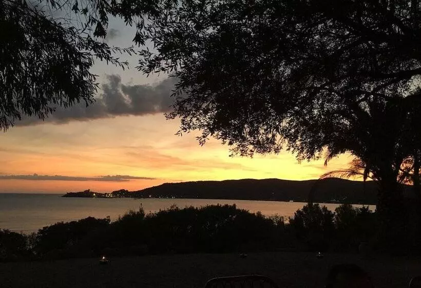 Aamiaismajoitus (B&B) Villa Talamo