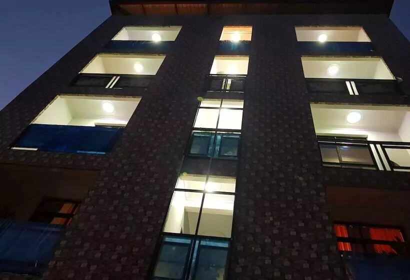Flat Hotel Kandolo Gombe