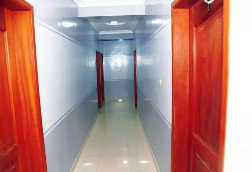 Flat Hotel Kandolo Gombe