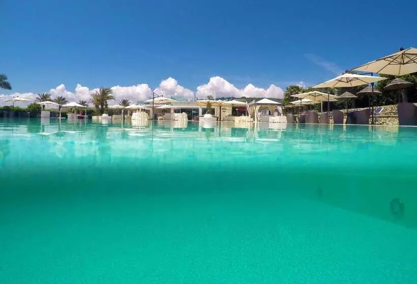 ホテル Augustus Resort
