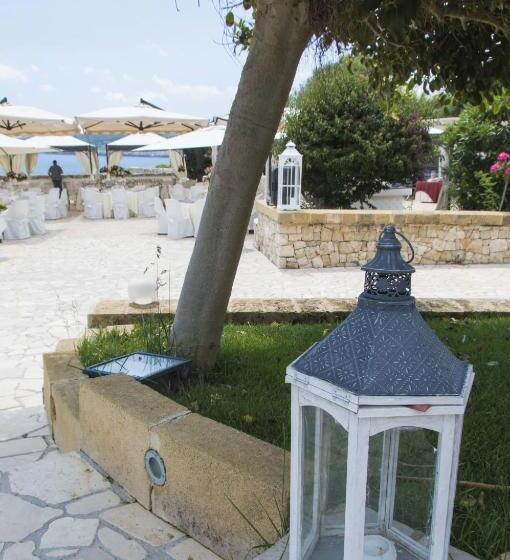 酒店 Augustus Resort