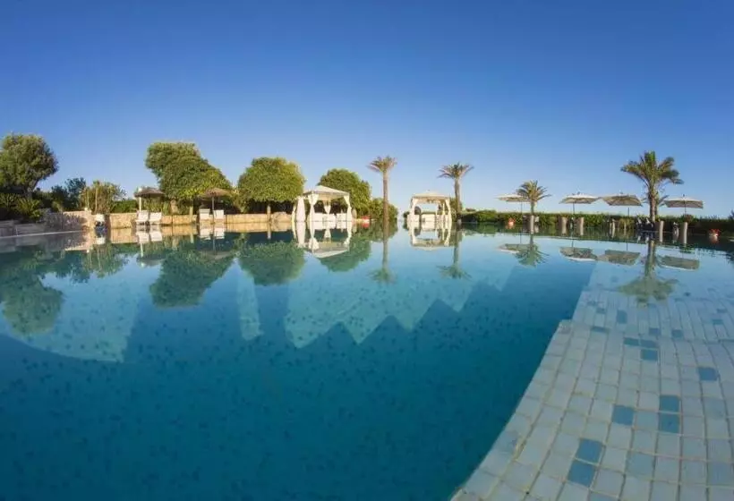 ホテル Augustus Resort