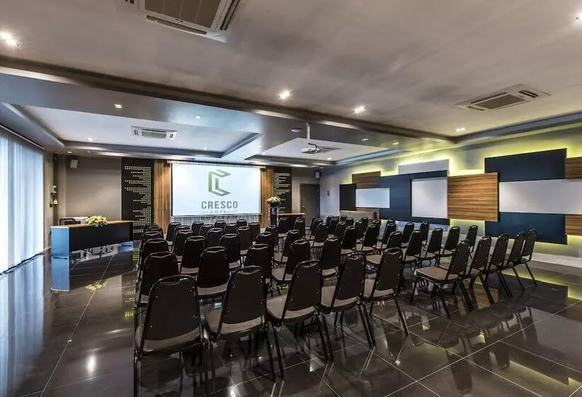Cresco Hotel Buriram