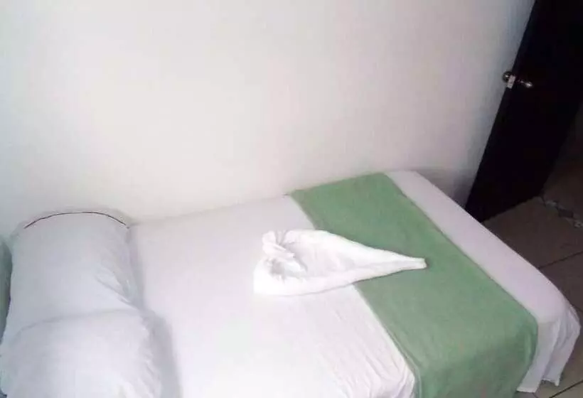 ホテル El Descanso
