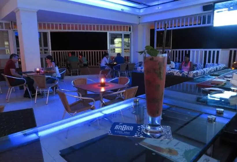 ホテル Torre Mar