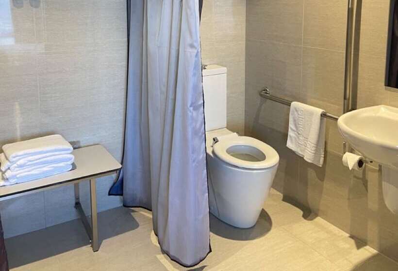 2 On Whiteleigh And 239 On Lincoln Motel