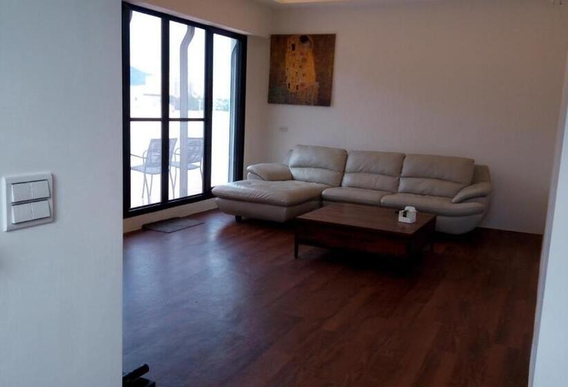 هاستل 5963 Turn Right B&b