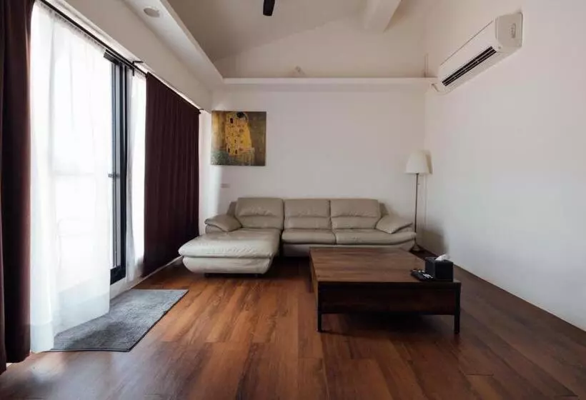 هاستل 5963 Turn Right B&b