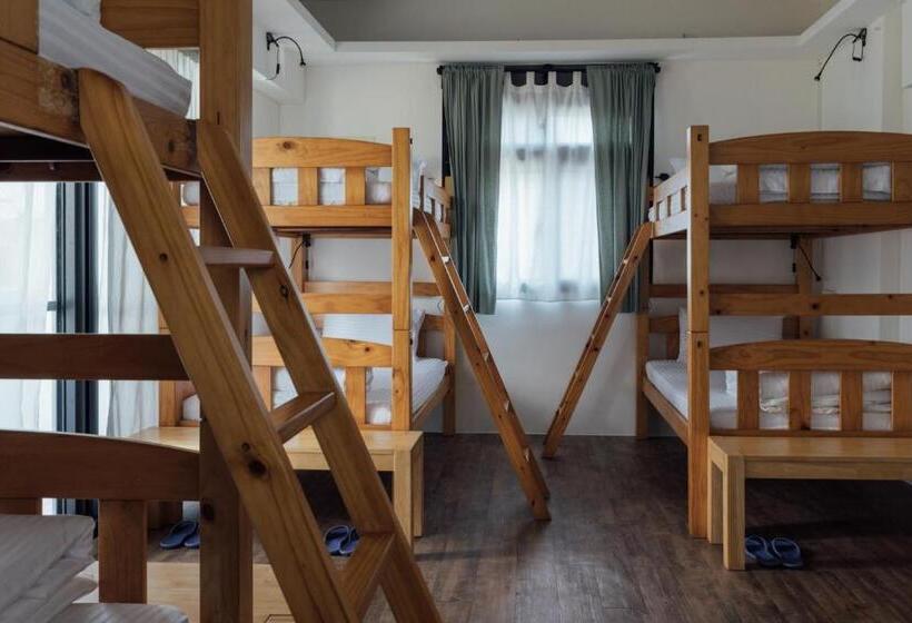 هاستل 5963 Turn Right B&b