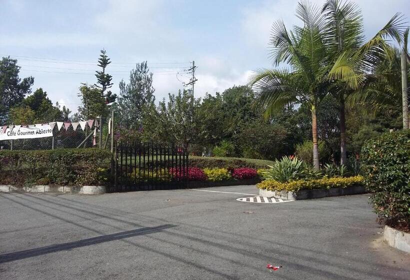 הוסטל Star Center Hotel Boutique, Centro De Entrenamiento Deportivo Y Conveniencias A Dos Pasos Del Aeropu