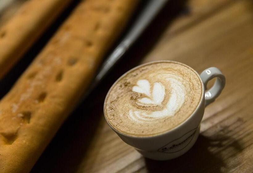 تختخواب و صبحانه Il Duomo Luxury Suite