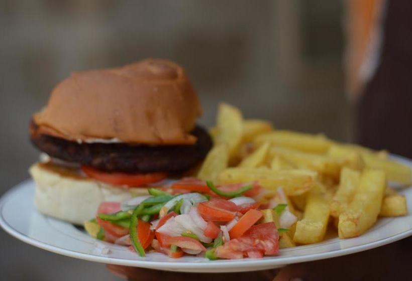 تختخواب و صبحانه Casa Del Turista