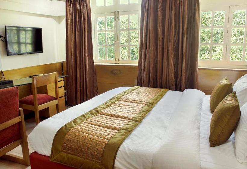 Fabhotel Daffodils Inn Connaught Place