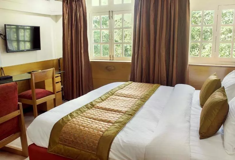 Fabhotel Daffodils Inn Connaught Place