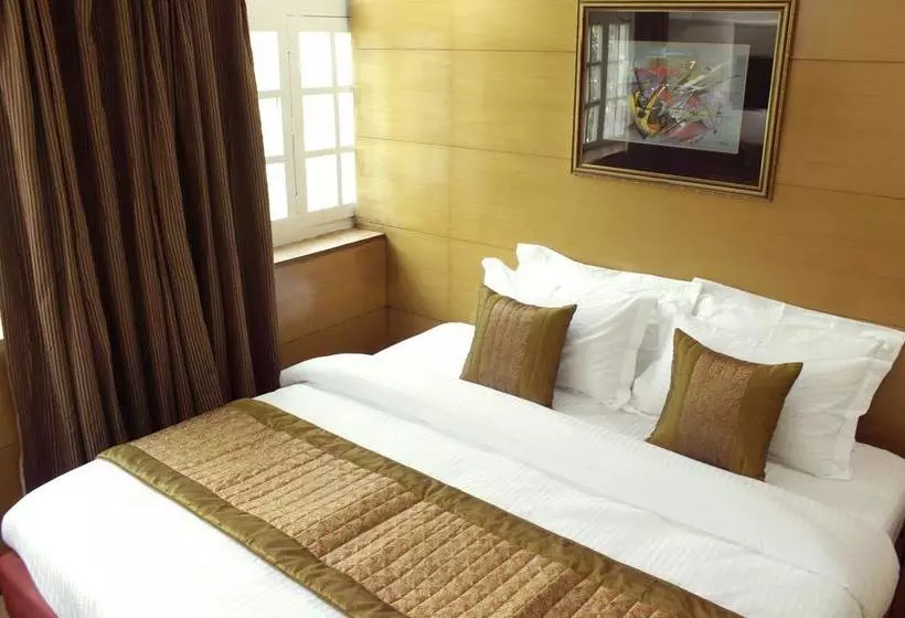 Fabhotel Daffodils Inn Connaught Place