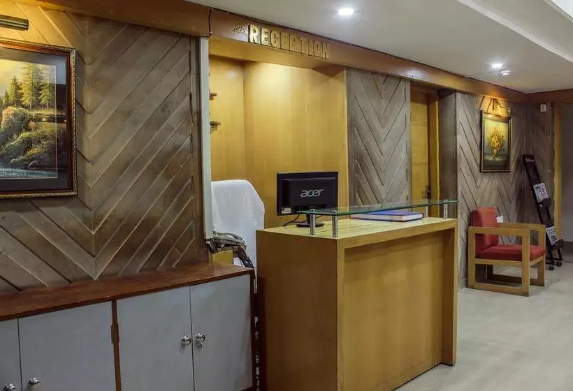 Fabhotel Daffodils Inn Connaught Place
