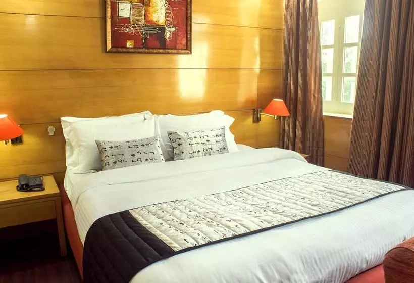 Fabhotel Daffodils Inn Connaught Place